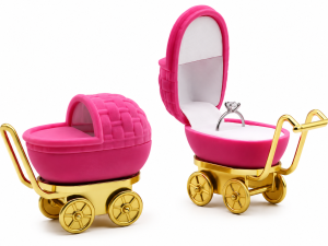 Minou – Caja infantil para joyería con forma de carrito de bebé